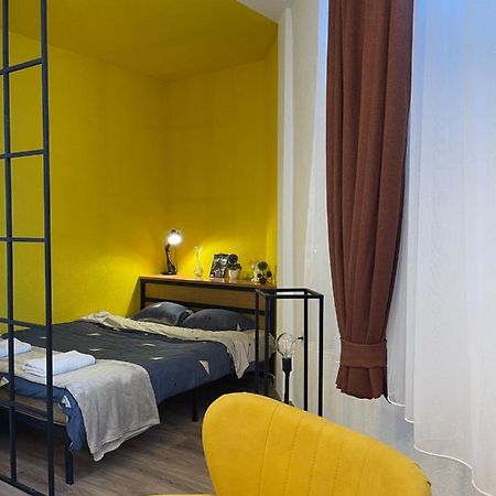Ora-Prn, Studio Apartment In The City Centre Pristina Esterno foto